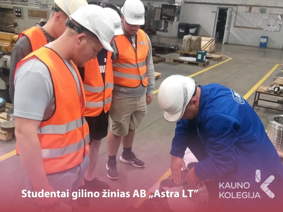 Automobilių transporto inžinerijos studentų išskirtinis vizitas į AB „Astra LT” – praktinės žinios iš arti.