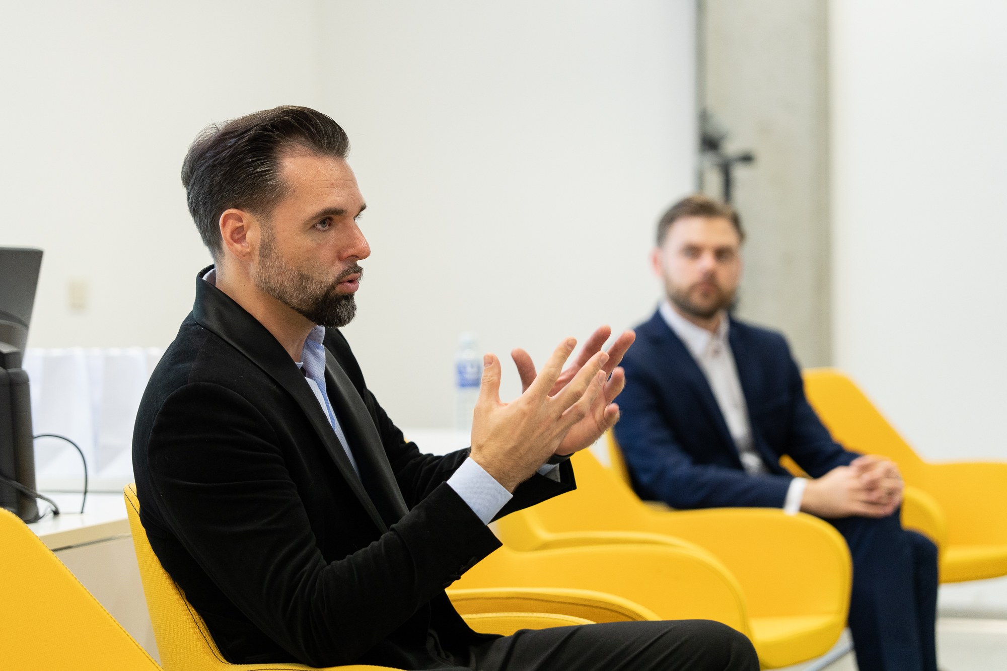 Dirbtinis intelektas – ne priešas, o dešinioji ranka: ekspertų ir Kauno kolegijos alumnų įžvalgos